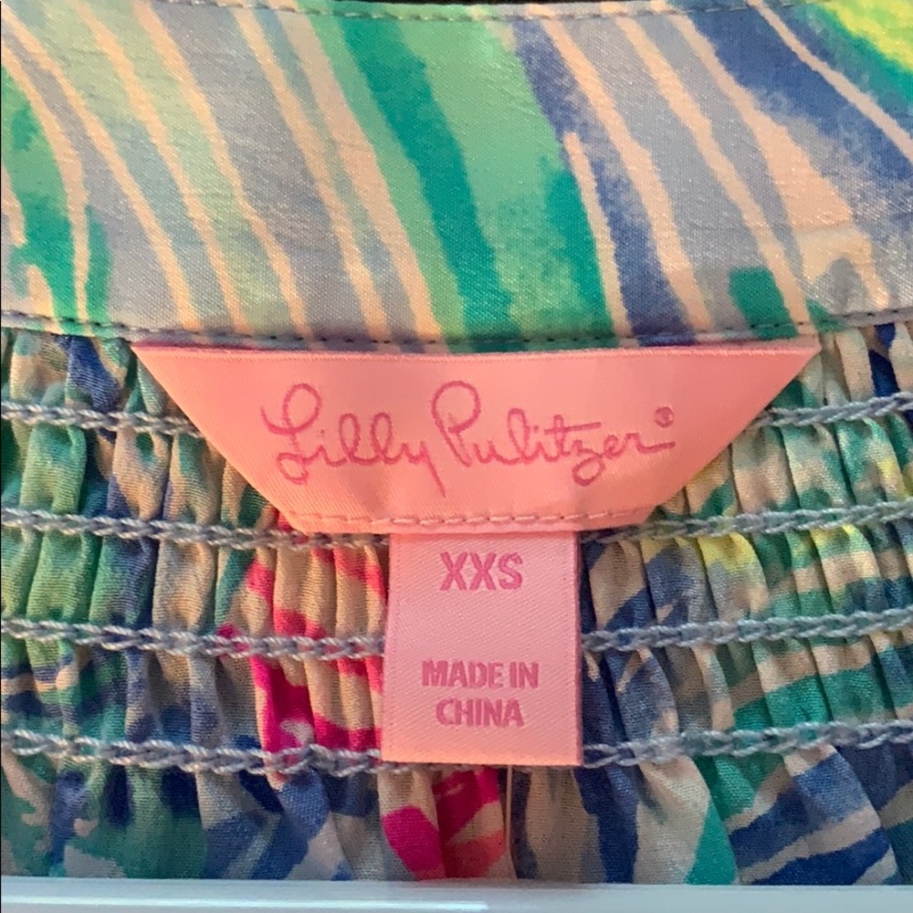 Lily Pulitzer blouse🌻🌻 - Picture 4 of 6